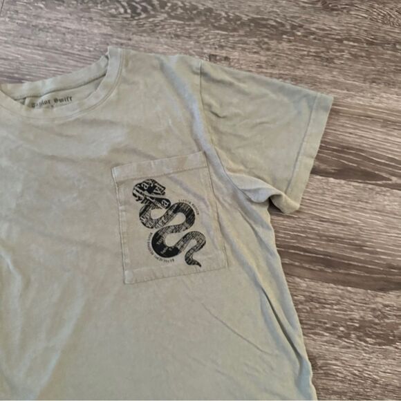 Taylor Swift Reputation Tour T shirt - Picture 2 of 8